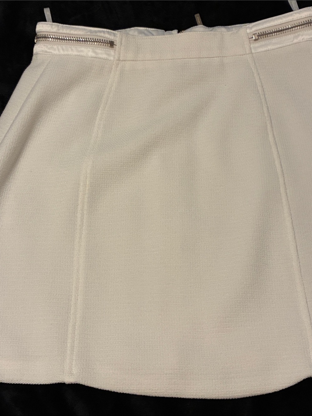 High-Waist White Mini Skirt with Front Zip - Picture 6 of 14